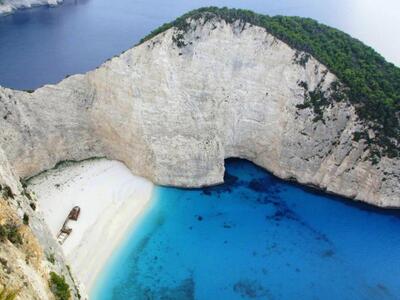 Θρίλερ στη Ζάκυνθο: Εντοπίστηκε νεκρός σ...