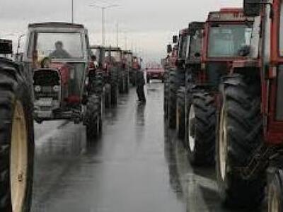 Παραμένουν στα μπλόκα οι αγρότες: Σήμερα...