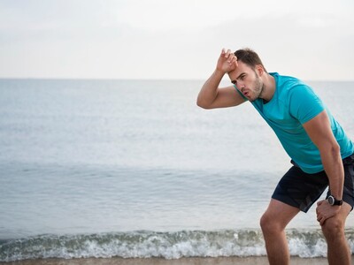 Καλοκαιρινή κόπωση: Γιατί νιώθουμε εξαντ...