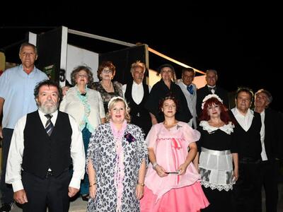 Η παράσταση «Ο γαμβρός μας» έκλεισε την ...