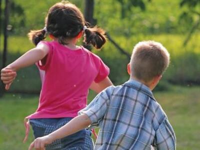 UNICEF: Τα Γερμανόπουλα υπόδειγμα, αλλά ...