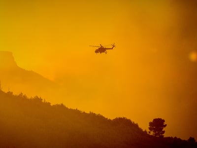 Φωτιά στο Ξυλόκαστρο: Ήχησε ξανά 112 - Ε...