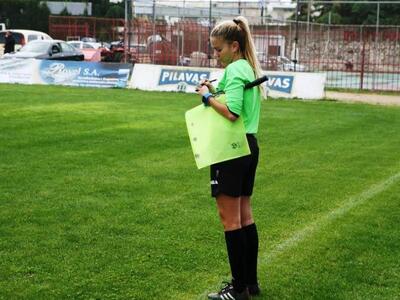 Έκλεψε την παράσταση η βοηθός Κατερίνα Γ...