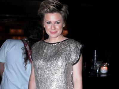 Ανανεωμένη η Κατερίνα Καραβάτου - Δείτε φωτό