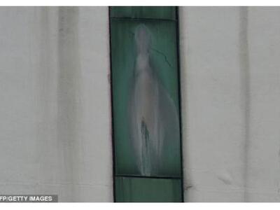 Βλέπουν την Παναγία σε παράθυρο... - ΔΕΙΤΕ ΦΩΤΟ