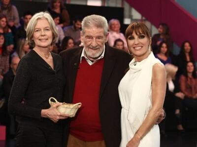 Ο Γιάννης Βόγλης στέλνει πακέτο στην Αnne Lonnberg