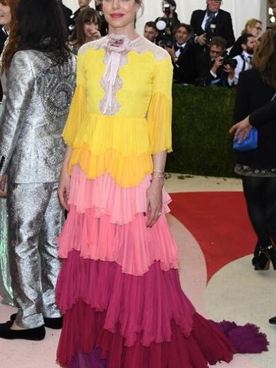 Kαι η γαλαζοαίματη Σαρλότ Κασιράγκι με Gucci