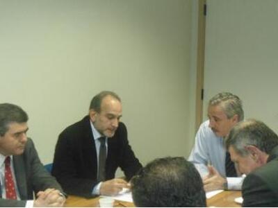 Πατραϊκός - πετρέλαια: Απρίλιο με Μαϊο θ...