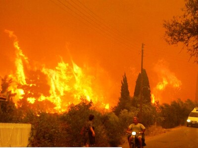 Φωτιά στην Ηλεία: 17 χρόνια από την «Μαύ...