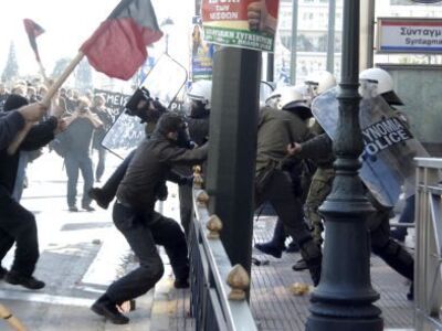 Συμπλοκές της αστυνομίας με διαδηλωτές