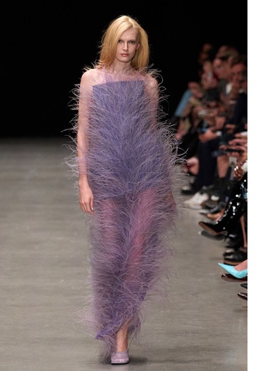 Το φόρεμα όπως παρουσιάστηκε στην πασαρέλα 