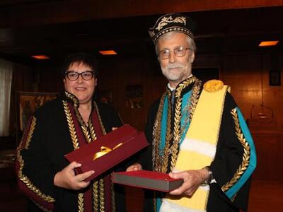 Η Πρύτανις Βενετσάνα Κυριαζοπούλου με το...