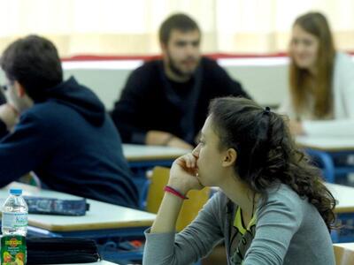 Πάτρα: Με μαθήματα κατεύθυνσης συνεχίζον...