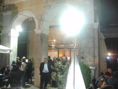 Έξω από το εκλογικό κέντρο του κ. Χριστόπουλου