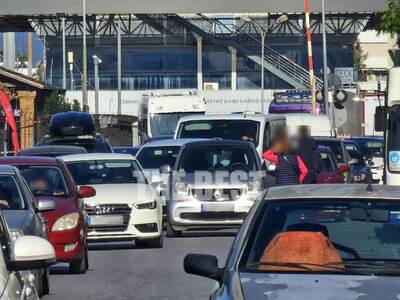 Πάτρα: Κυκλοφοριακός χαμός στην Όθωνος Α...