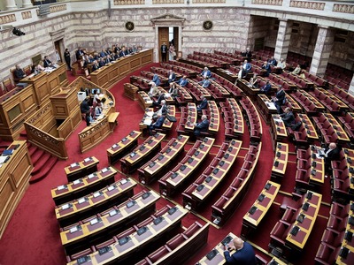 Αντιπαράθεση κυβέρνησης - αντιπολίτευσης...