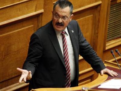 Ο Παππάς της Χρυσής Αυγής μήνυσε τον Πέτ...