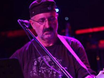 Ο Χρήστος Παναγιωτόπουλος και η παρέα το...