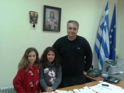 Λευκάδα:Είπαν τα κάλαντα και προσέφεραν ...