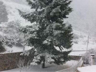 «Αποκλεισμένος» στο χιονισμένο σπίτι του...