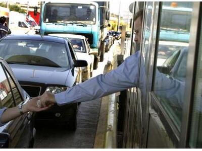 Μέχρι και 40% η μείωση της κίνησης στην ...