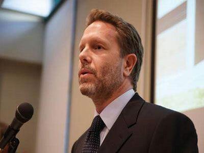 Π. Γερουλάνος: «Τα περιφερειακά θέατρα π...