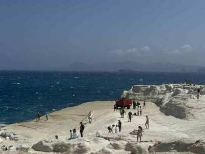 Μήλος: Πώς το ζευγάρι έχασε τη ζωή του σ...