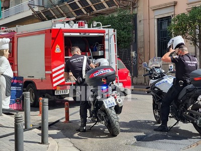 Πάτρα: Πήρε φωτιά το... φρεάτιο- ΒΙΝΤΕΟ