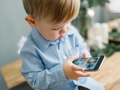 Γιατί τα παιδιά και οι έφηβοι που χρησιμ...