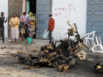 Τουλάχιστον 4 νεκροί από παγιδευμένο αυτ...