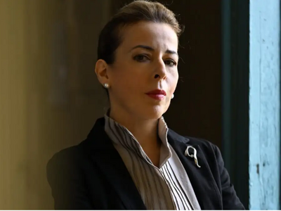 Άγιος έρωτας: Η Ολυμπία «καίει» τον Παύλ...