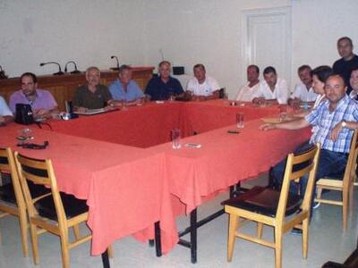 Πάτρα: Μέτωπο αγώνα εμπόρων και υπαλλήλω...