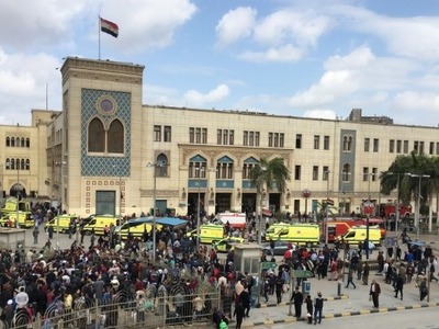 Τουλάχιστον 10 νεκροί από πυρκαγιά στον ...