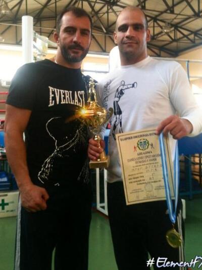 Ο Νίκος Πλέας με τον Άγγελο Μπέη