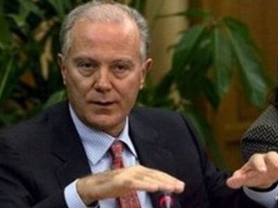 Ο Προβόπουλος προτείνει περιστολή δημοσί...