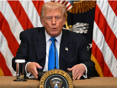 O Tραμπ στέλνει πυρηνικά υποβρύχια κοντά...