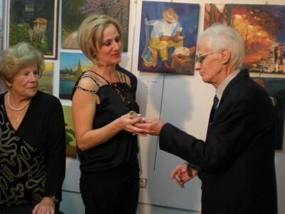 Απονομές  αναμνηστικών διπλωμάτων σε εκθ...