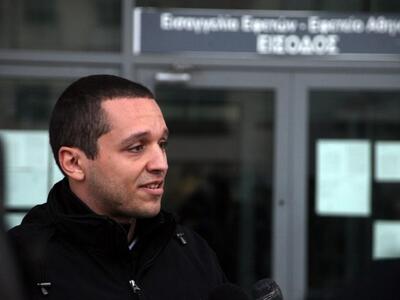 Κασιδιάρης: Τις χειροπέδες που φοράω σε ...