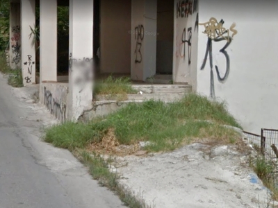 Πάτρα: Προσοχή στον "γκρεμό" τ...