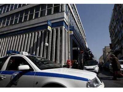 Εμφανιζόταν ως υπάλληλος της ΚΥΠ και εξα...