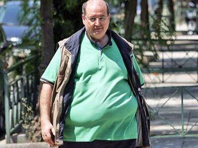 Tρολάροντας τον νέο Υπουργό Παιδείας 