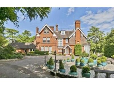 Στο σφυρί η βίλα του τέως στο Σάρεϊ