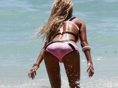 Έτοιμη για μακροβούτι η Ζέτα - Δάμασε τα...