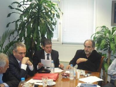 Αχαϊα: "Ξεκρέμαστο" το γεφύρι ...