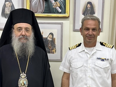 Τον Μητροπολίτη Πατρών κ.κ. Χρυσόστομο ε...