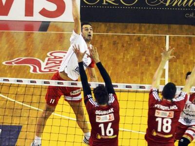 Bόλεϊ: Δύσκολη αποστολή για την Παναχαϊκ...