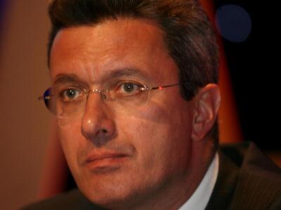 Ο Χατζηνικολάου απέλυσε μουσικό επιμελητ...