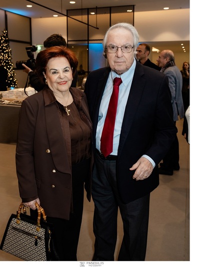 Ο Γιώργος Μπαμπινιώτης με τη σύζυγό του, Ροδάνθη