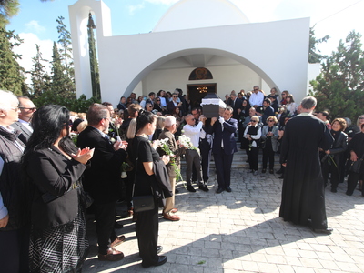 Το τελευταίο αντίο στην ηθοποιό Κάτια Νικολαΐδου