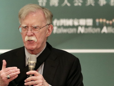 Έφοδος του FBI στο σπίτι του πρώην συμβο...